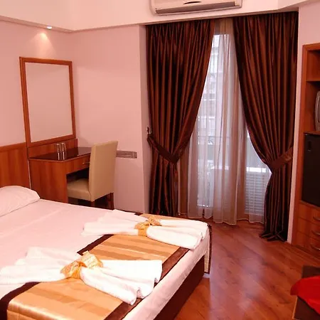 Beyaz Kugu Istanbul