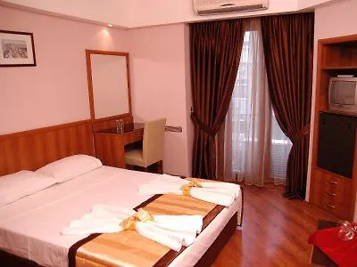 Beyaz Kugu 3*